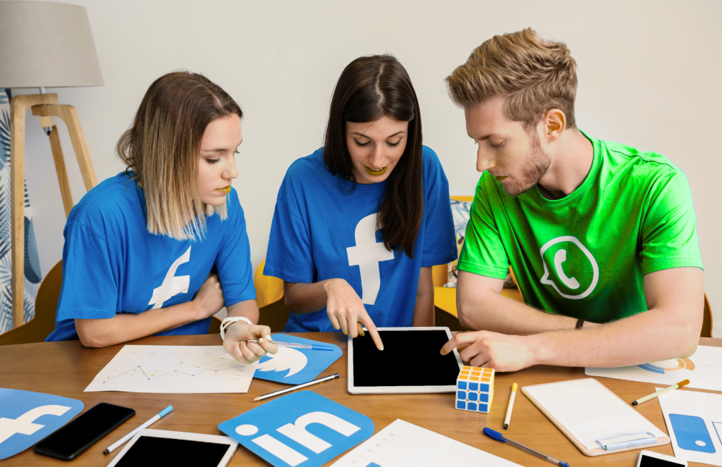 social media marketing agency in dubai doing there tasks